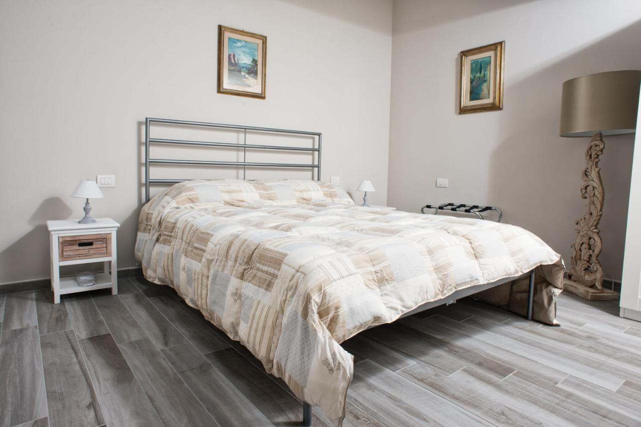 Orsini Family Deluxe Apartment By Mamo Флоренция Екстериор снимка